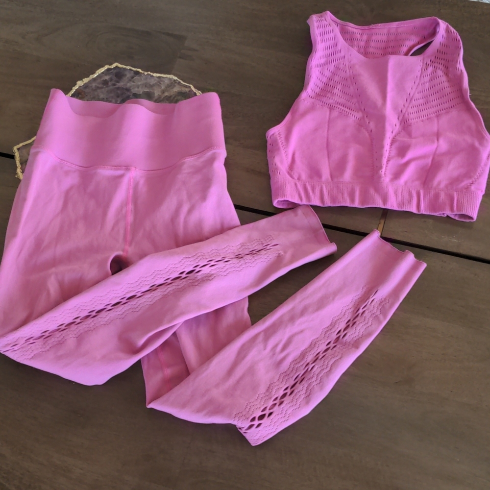 Fabletics Workout Set Long Pants Sports Bra